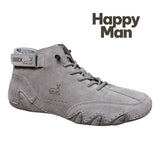 Botines de ante gris con cordones y cierre de velcro, suela flexible y logo HAPPY MAN Botines . Botín casual de ALLONLINE24