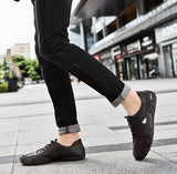 Zapatos negros urbanos Kool Man.Zapatos de cuero  para hombre con suela flexible y estilo casual