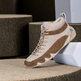 Niklas…  Botines estilo Italiano de cuero impermeables para hombre. suaves , hechas a mano. livianas, firmes, flexibles, transpirables, antideslizantes Y Súper cómodas.